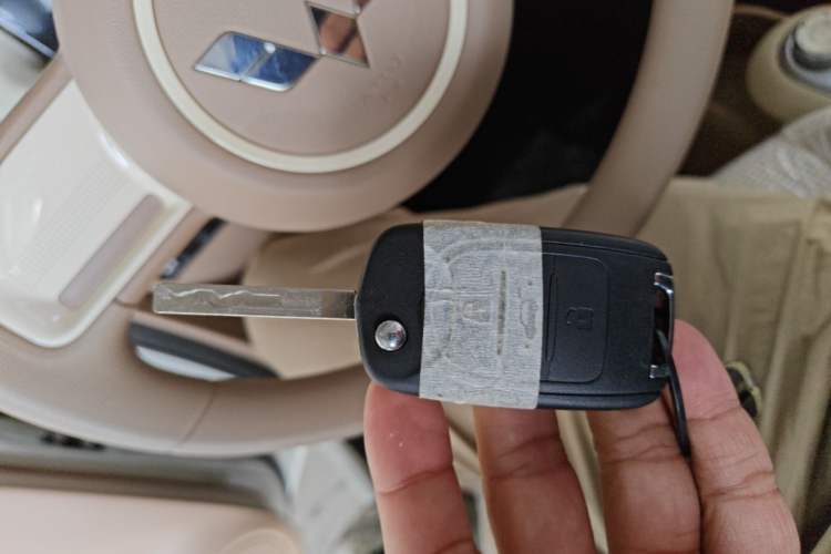 Used Wuling Hongguang MINIEV 2025 Four-Door Version Advanced Edition Interior 1