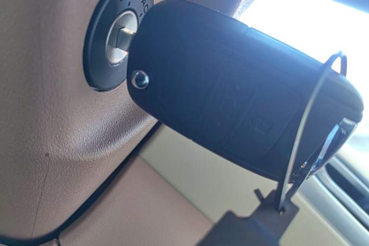 Used Wuling Hongguang MINIEV 2025 Four-Door Version Advanced Edition Interior 1