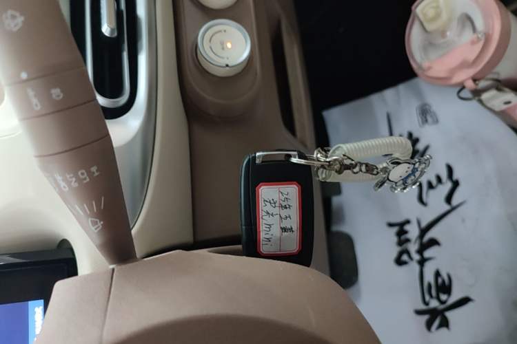 Used Wuling Hongguang MINIEV 2025 Four-Door Version Advanced Edition Interior 1