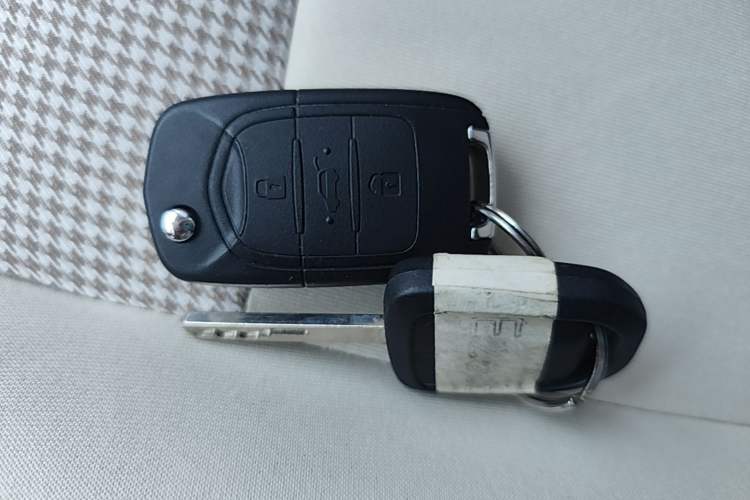 Used Wuling Hongguang MINIEV 2025 Four-Door Version Advanced Edition Interior 1