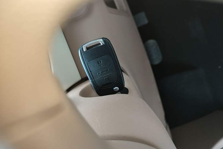 Used Wuling Hongguang MINIEV 2025 Four-Door Version Advanced Edition Interior 1