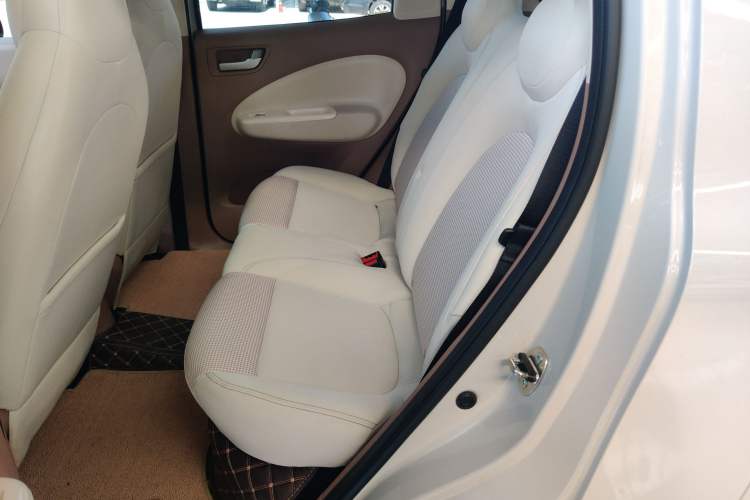 Used Wuling Hongguang MINIEV 2025 Four-Door Version Premium Edition Interior 1