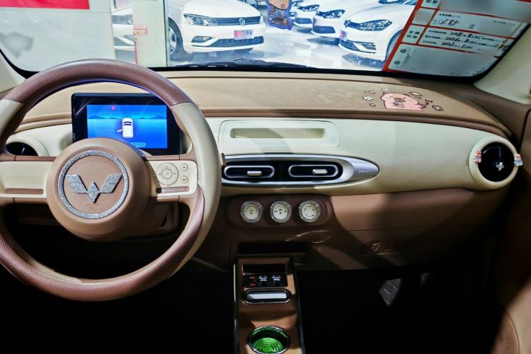 Used Wuling Hongguang MINIEV 2025 Four-Door Version Advanced Edition Interior 1