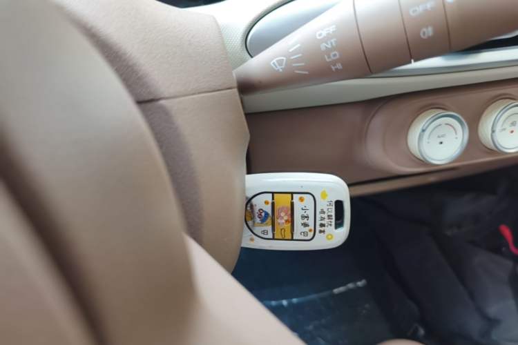 Used Wuling Hongguang MINIEV 2025 Four-Door Version Advanced Edition Interior 1