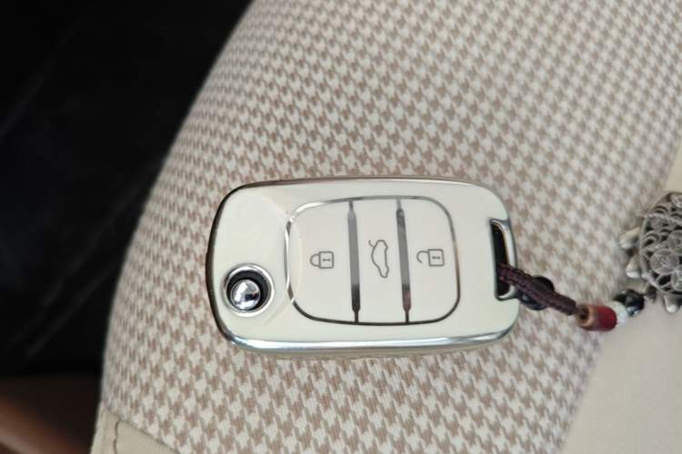 Used Wuling Hongguang MINIEV 2025 Four-Door Version Advanced Edition Interior 1