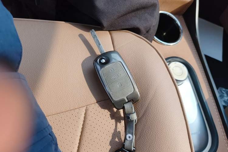 Used Wuling Hongguang MINIEV 2025 Four-Door Version Advanced Edition Interior 1