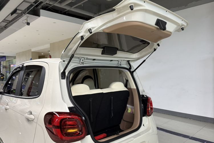 Used Wuling Hongguang MINIEV 2025 Four-Door Version Advanced Edition Interior 10