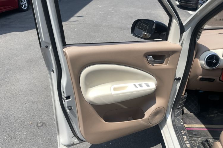 Used Wuling Hongguang MINIEV 2025 Four-Door Version Advanced Edition Interior 15
