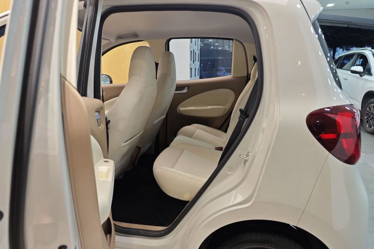 Used Wuling Hongguang MINIEV 2025 Four-Door Version Premium Edition Interior 2