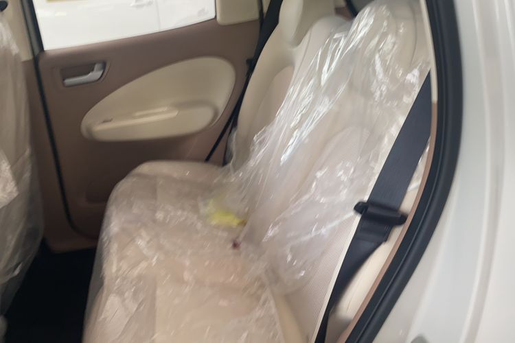 Used Wuling Hongguang MINIEV 2025 Four-Door Version Advanced Edition Interior 2