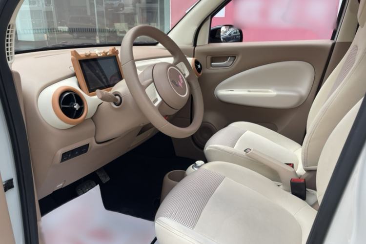 Used Wuling Hongguang MINIEV 2025 Four-Door Version Advanced Edition Interior 2