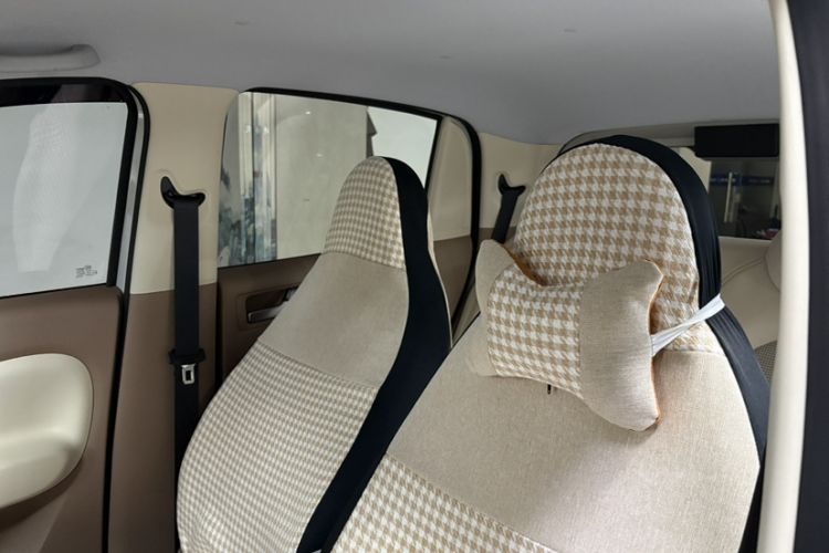 Used Wuling Hongguang MINIEV 2025 Four-Door Version Advanced Edition Interior 2