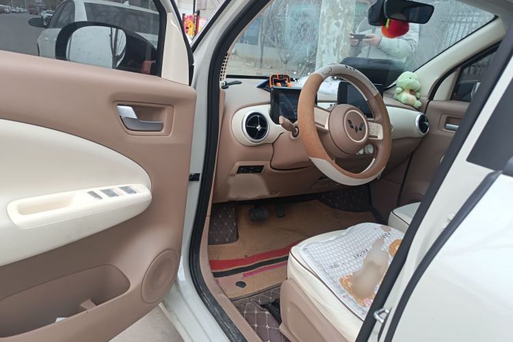 Used Wuling Hongguang MINIEV 2025 Four-Door Version Zhenxiang+ Edition Interior 3