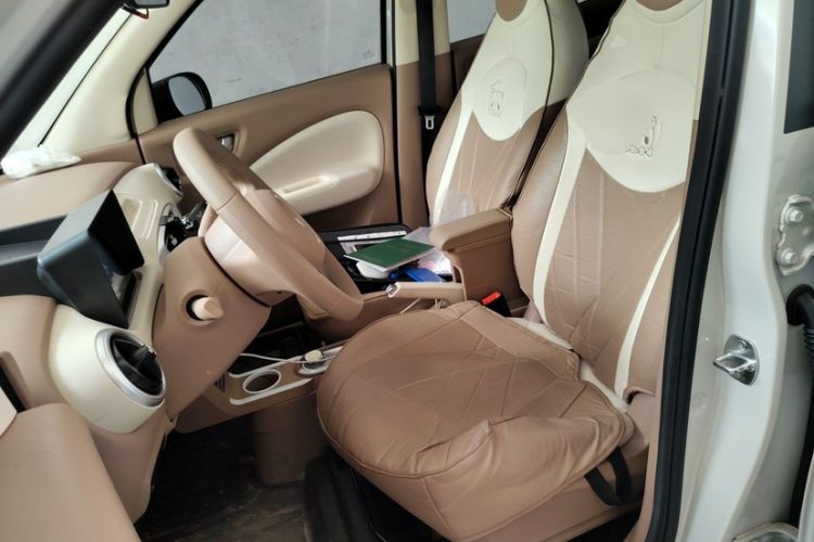 Used Wuling Hongguang MINIEV 2025 Four-Door Version Advanced Edition Interior 3