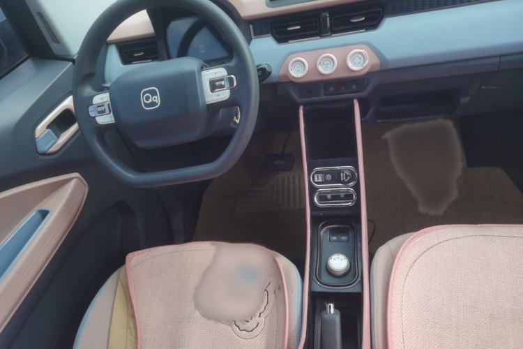 Used Wuling Hongguang MINIEV 2025 Four-Door Version Advanced Edition Interior 3