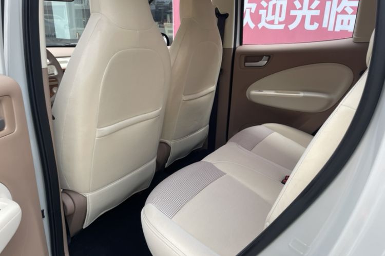 Used Wuling Hongguang MINIEV 2025 Four-Door Version Advanced Edition Interior 4