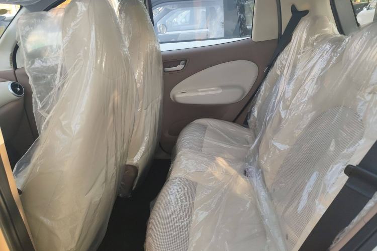 Used Wuling Hongguang MINIEV 2025 Four-Door Version Advanced Edition Interior 4