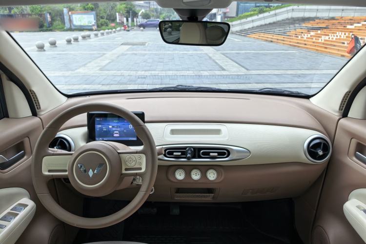 Used Wuling Hongguang MINIEV 2025 Four-Door Version Advanced Edition Interior 4