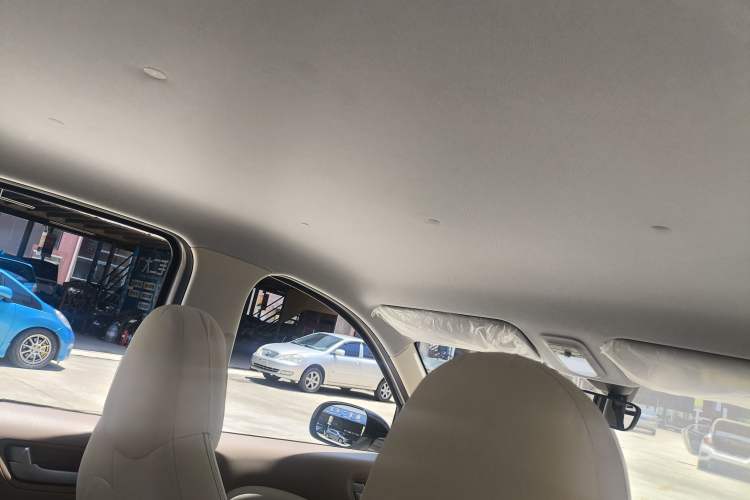 Used Wuling Hongguang MINIEV 2025 Four-Door Version Zhenxiang+ Edition Interior 4