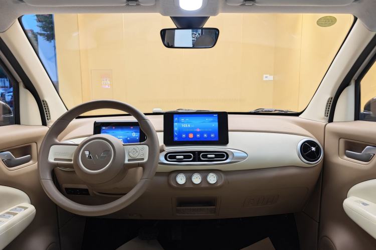 Used Wuling Hongguang MINIEV 2025 Four-Door Version Premium Edition Interior 5