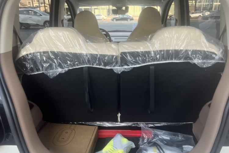Used Wuling Hongguang MINIEV 2025 Four-Door Version Advanced Edition Interior 5
