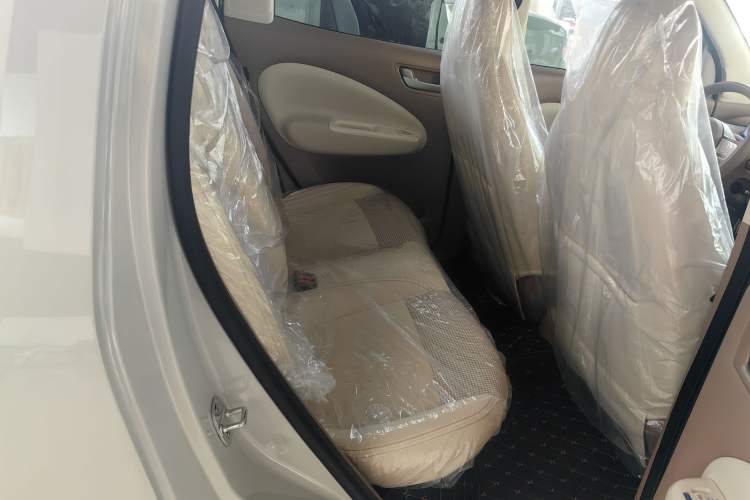 Used Wuling Hongguang MINIEV 2025 Four-Door Version Advanced Edition Interior 5