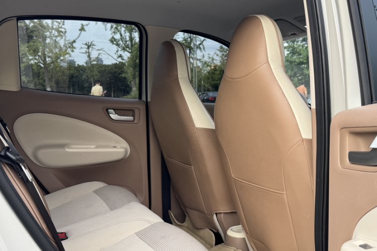 Used Wuling Hongguang MINIEV 2025 Four-Door Version Zhenxiang+ Edition Interior 5