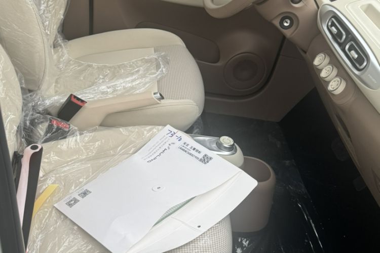 Used Wuling Hongguang MINIEV 2025 Four-Door Version Advanced Edition Interior 7