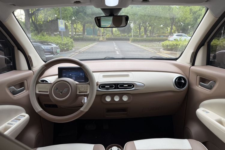Used Wuling Hongguang MINIEV 2025 Four-Door Version Advanced Edition Interior 7