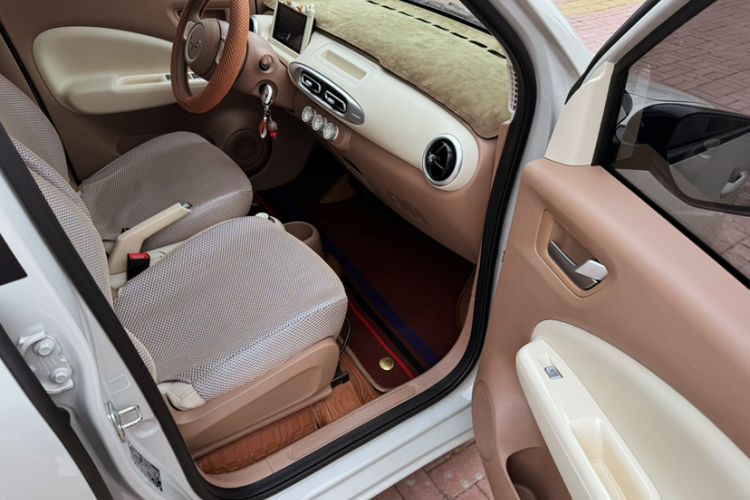 Used Wuling Hongguang MINIEV 2025 Four-Door Version Advanced Edition Interior 7