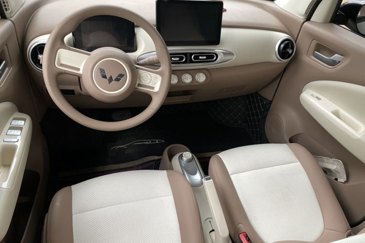 Used Wuling Hongguang MINIEV 2025 Four-Door Version Advanced Edition Interior 8