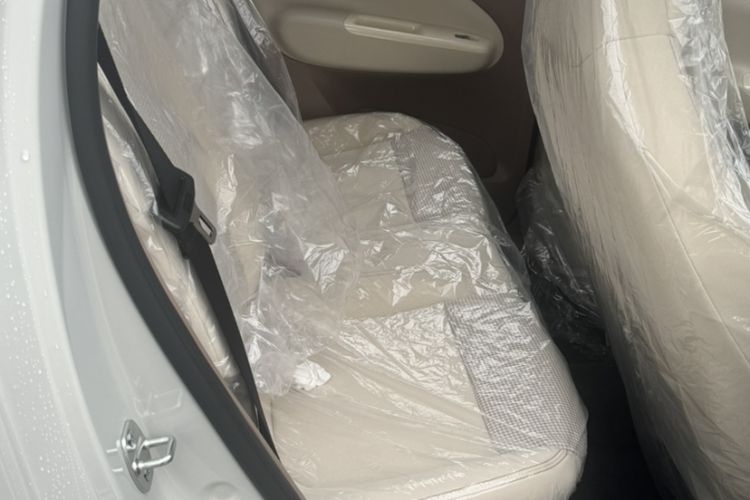 Used Wuling Hongguang MINIEV 2025 Four-Door Version Advanced Edition Interior 8