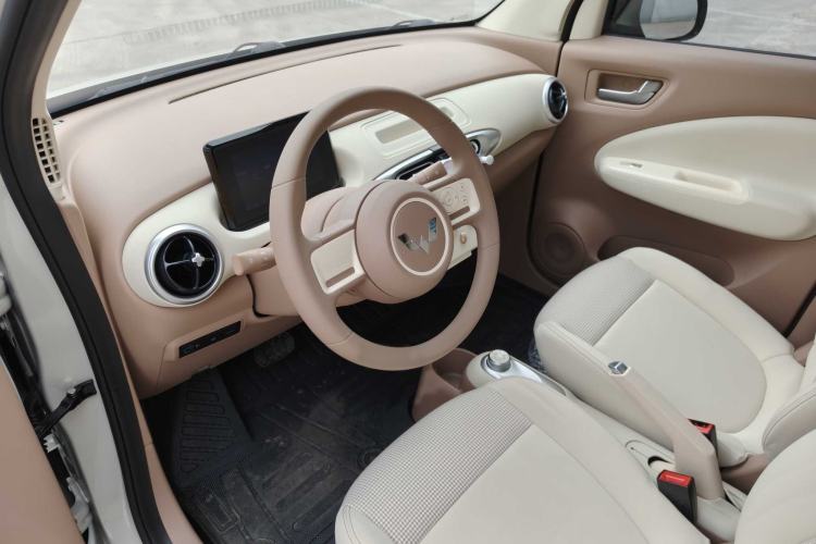 Used Wuling Hongguang MINIEV 2025 Four-Door Version Advanced Edition Interior 9