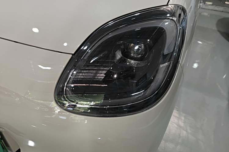 Used Wuling Hongguang MINIEV 2025 Four-Door Version Zhenxiang+ Edition Left Front Headlight