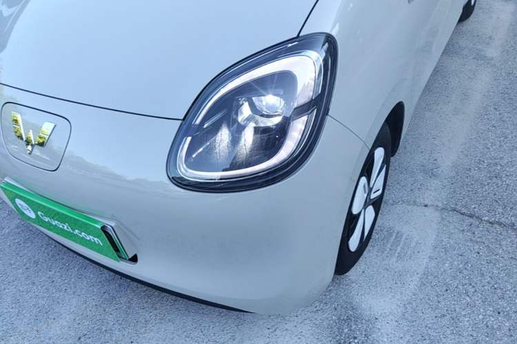 Used Wuling Hongguang MINIEV 2025 Four-Door Version Advanced Edition Left Front Headlight