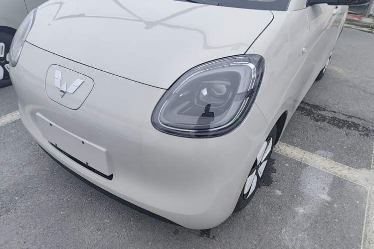 Used Wuling Hongguang MINIEV 2025 Four-Door Version Advanced Edition Left Front Headlight