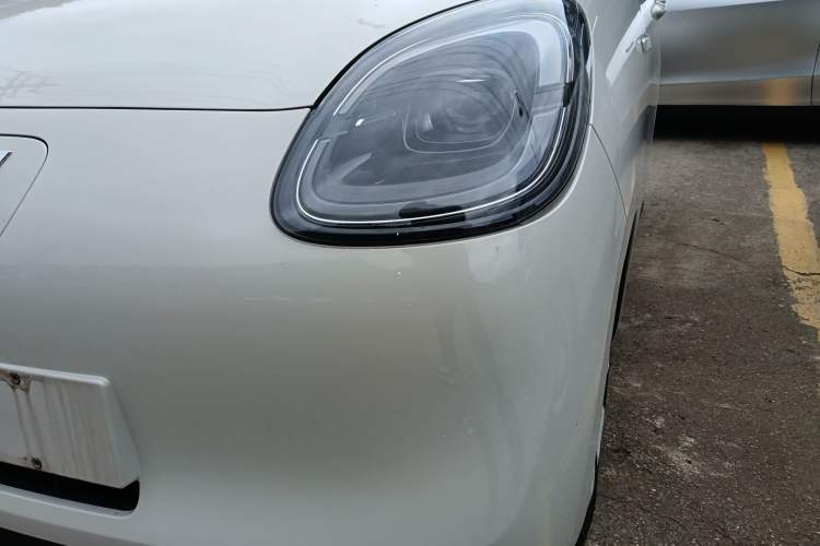 Used Wuling Hongguang MINIEV 2025 Four-Door Version Advanced Edition Left Front Headlight