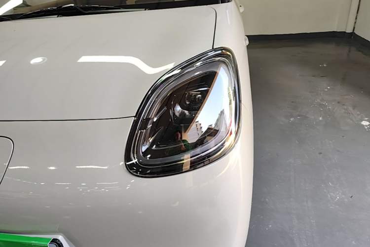 Used Wuling Hongguang MINIEV 2025 Four-Door Version Premium Edition Left Front Headlight