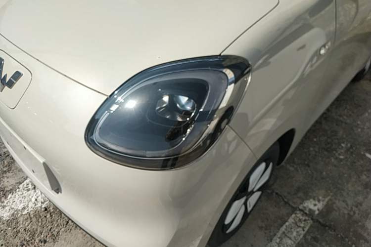 Used Wuling Hongguang MINIEV 2025 Four-Door Version Advanced Edition Left Front Headlight