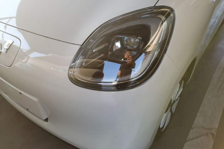 Used Wuling Hongguang MINIEV 2025 Four-Door Version Advanced Edition Left Front Headlight