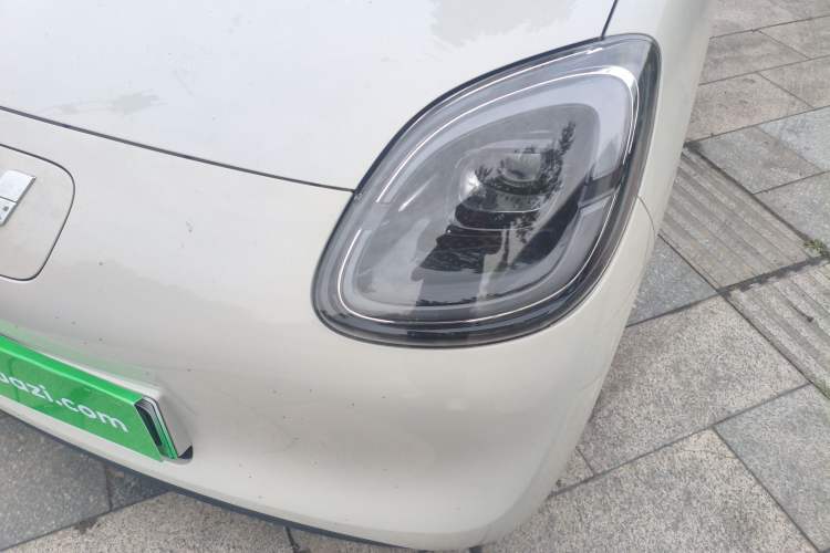 Used Wuling Hongguang MINIEV 2025 Four-Door Version Advanced Edition Left Front Headlight