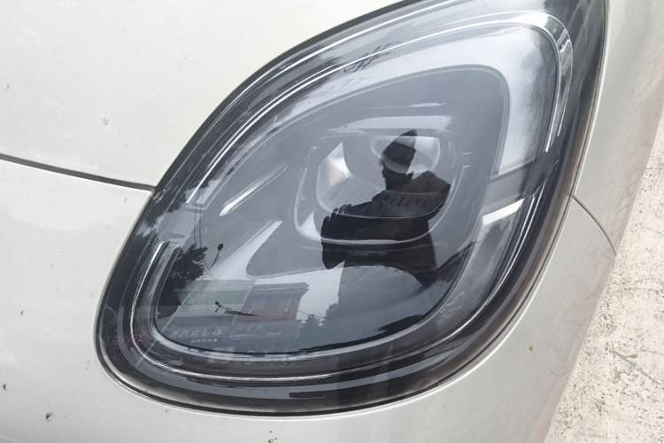 Used Wuling Hongguang MINIEV 2025 Four-Door Version Advanced Edition Left Front Headlight