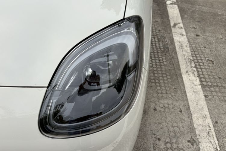 Used Wuling Hongguang MINIEV 2025 Four-Door Version Advanced Edition Left Front Headlight