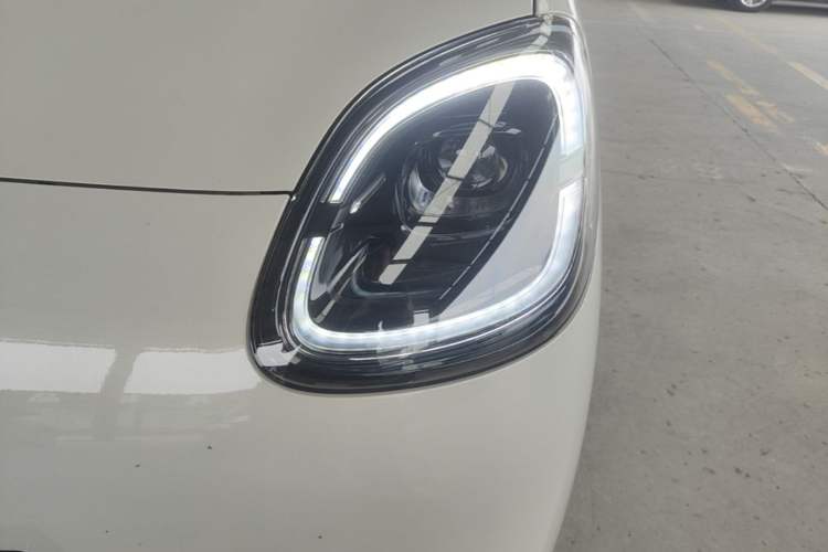 Used Wuling Hongguang MINIEV 2025 Four-Door Version Zhenxiang+ Edition Left Front Headlight