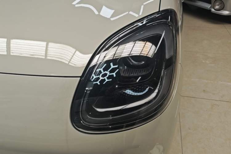 Used Wuling Hongguang MINIEV 2025 Four-Door Version Premium Edition Left Front Headlight