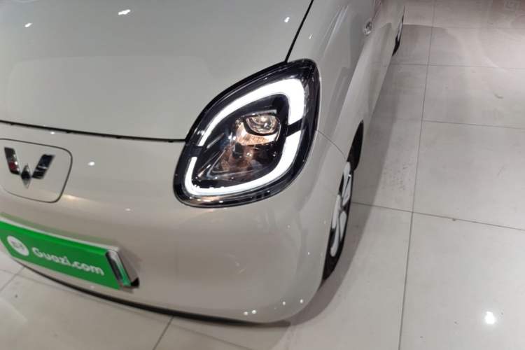 Used Wuling Hongguang MINIEV 2025 Four-Door Version Advanced Edition Left Front Headlight