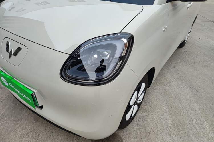 Used Wuling Hongguang MINIEV 2025 Four-Door Version Advanced Edition Left Front Headlight