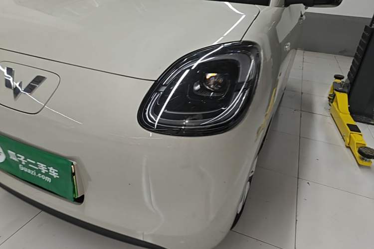 Used Wuling Hongguang MINIEV 2025 Four-Door Version Advanced Edition Left Front Headlight