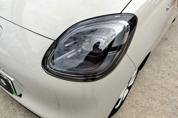Used Wuling Hongguang MINIEV 2025 Four-Door Version Advanced Edition Left Front Headlight