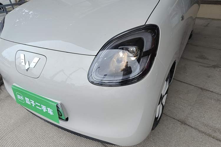Used Wuling Hongguang MINIEV 2025 Four-Door Version Advanced Edition Left Front Headlight